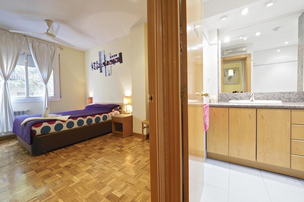 Motorsport Barcelona Hostel Εξωτερικό φωτογραφία
