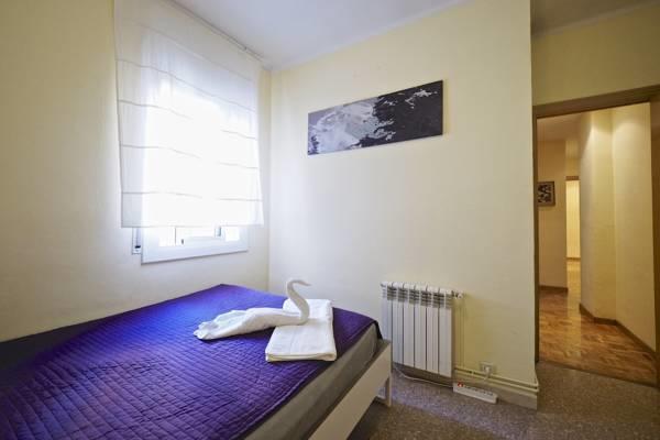 Motorsport Barcelona Hostel Εξωτερικό φωτογραφία