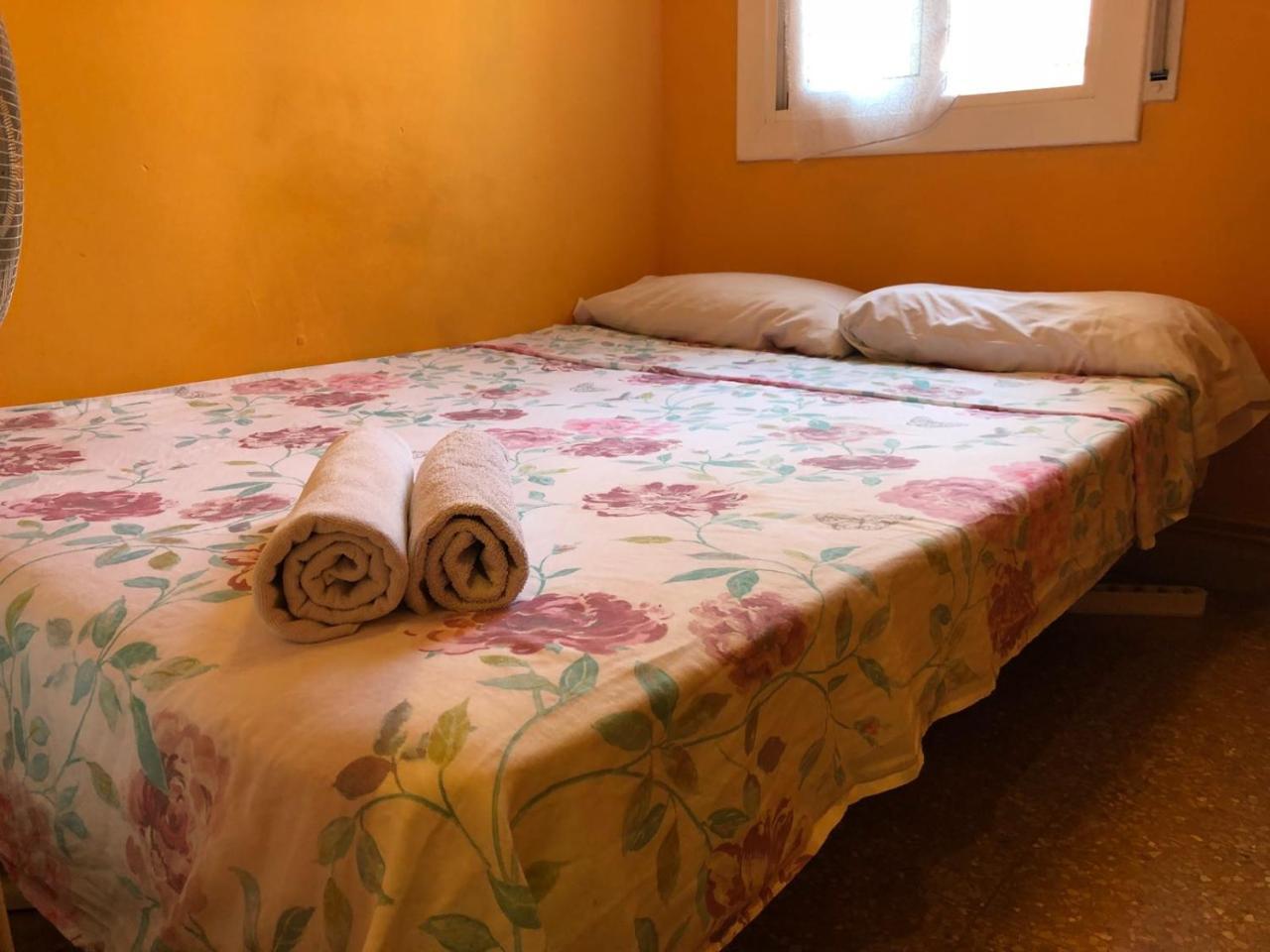 Motorsport Barcelona Hostel Εξωτερικό φωτογραφία
